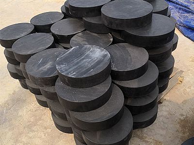 南召县板式橡胶支座由若干层橡胶片与薄钢板经加压硫化